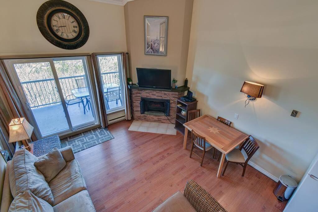Charming Tremblant 1 Bedroom With Pool And Hot Tub Mont-Tremblant Exteriér fotografie